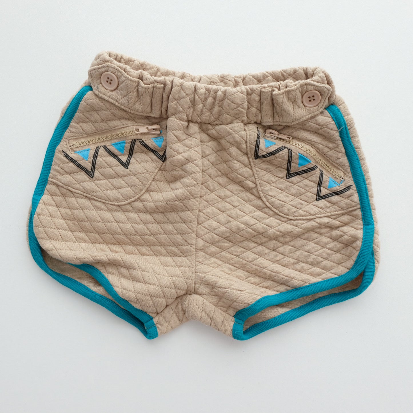 Short Milk on the rocks for Feiyue - 2 ans