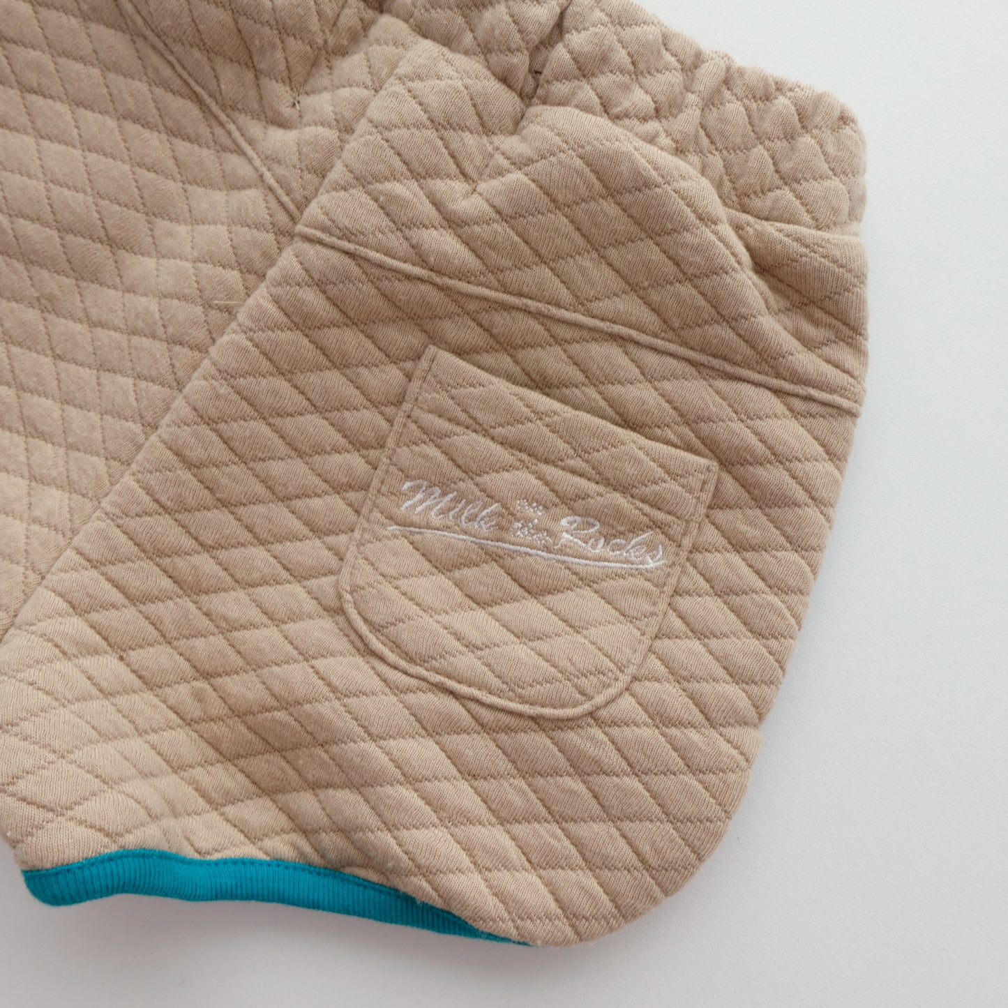 Short Milk on the rocks for Feiyue - 2 ans