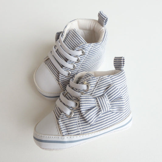 Baskets bébé - Pointure 17 (3/6 mois)