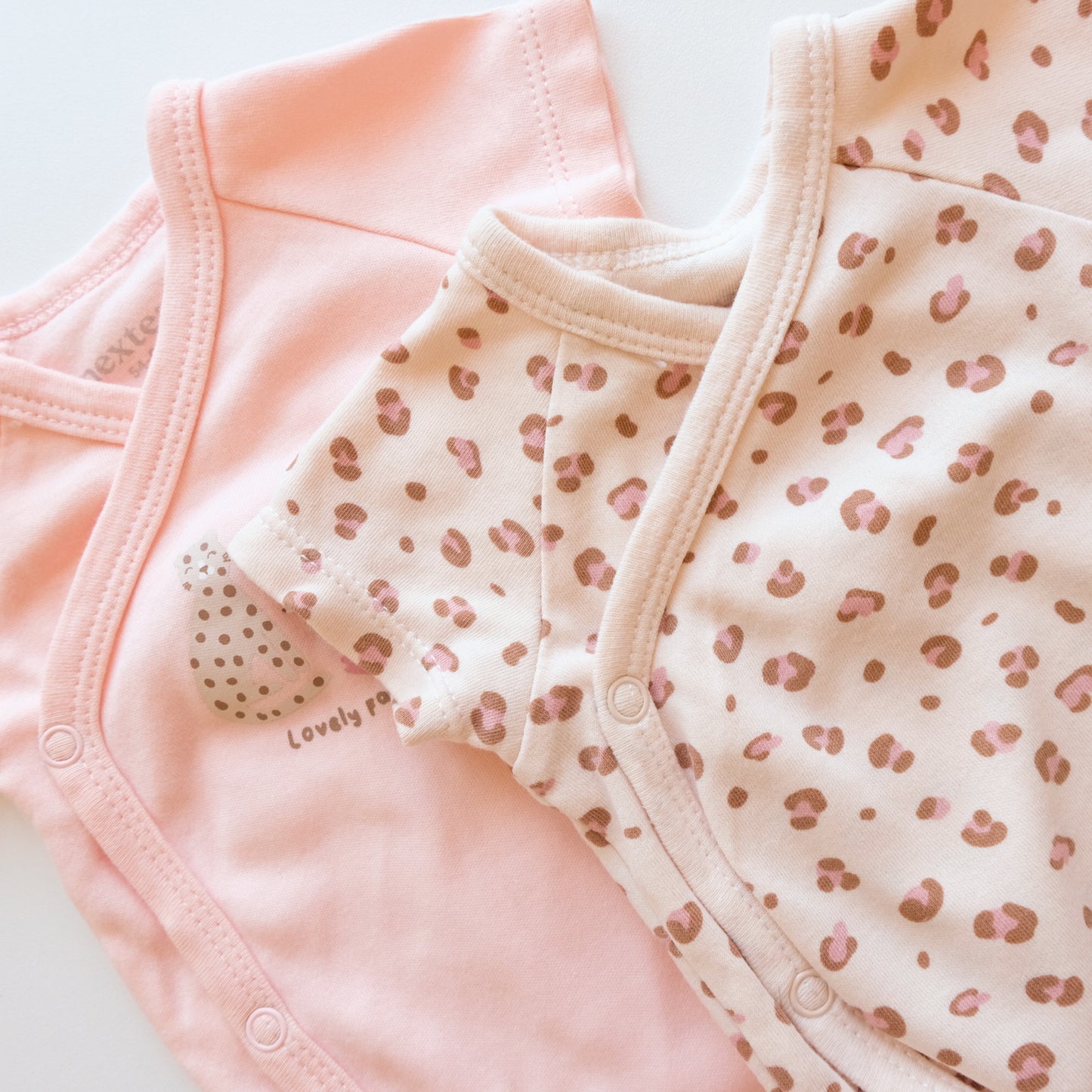 Lot de 2 bodies In Extenso - 1 mois