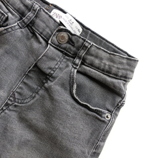 Short ZARA - 4 ans (104 cm)