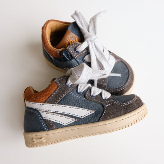 Baskets Stones and Bones - Pointure 20