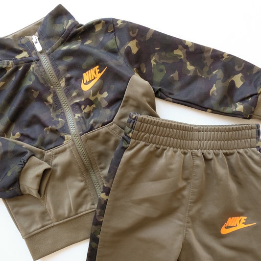 Ensemble Nike - 12 mois (80 cm)